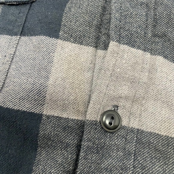 Vineyard Vines 2XL Black Gray Plaid Long Sleeve Button Down Heavy Thick Flannel‎ - Picture 3 of 7